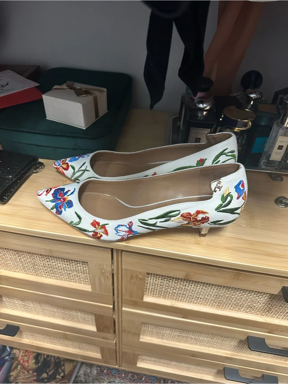 Tory Burch White Embroidered Floral Pointed-Toe Flats